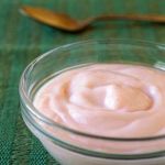 Десерт со вкусом йогурта и лесных ягод