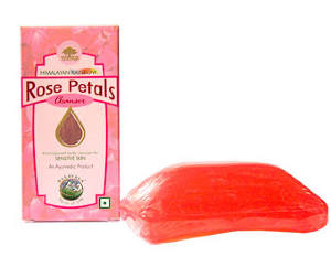 Аюрведическое мыло Лепестки розы (продукция компании Raj Rasayana Herbals (Индия)) Ароматерапевтическая формула на основе розы с натуральным маслом жожоба для чувствительной кожи. Неповторимый аромат!