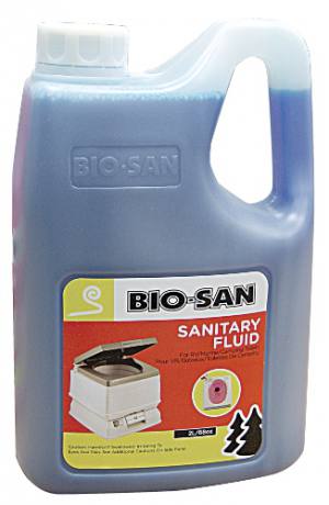 Жидкость для нижнего бака биотуалета Bio-San Жидкость санитарная Bio-San экологически нейтральна, полностью растворяется под воздействием кислорода в течение 7 – 10 дней. Способствует быстрому разложению отходов и туалетной бумаги, устраняет неприятные запахи, очищает и дезинфицирует.