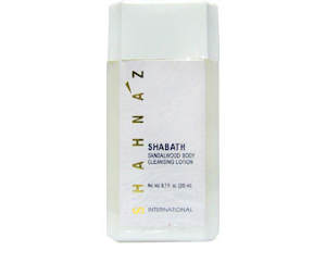 Шабаф (продукция компании Шахназ Гербалз (Индия)) Нежное очищающее средство для тела.  Хорошо очищает, не пересушивает кожу, одновременно увлажняет её.