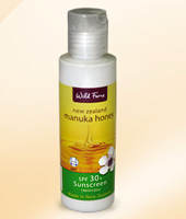 Солнцезащитный крем SPF30+ / Manuka Honey SPF30+ Sunscreen, 120 мл Солнцезащитный крем, с интенсивной защитой от UVA/UVB лучей, содержит в себе все известные свойства Активного Антибактериального Антиоксидантного Меда, увлажняет кожу, эффективно защищает от вредных солнечных лучей, питает, тонизирует, обеспечивает антиоксидантное и успокаивающее действие, придает коже мягкость и бархатистость.