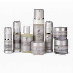 Cellution 7 - Премиум линия по уходу за кожей (Cellution 7 - Face Care Collection) Экстракты морских водорослей, ценных растений, олигопептиды, протеины пшеницы, увлажняющий комплекс Джермал II плюс, масла цитрусовых – все самое лучшее для ежедневного комплексного ухода за зрелой кожей лица.