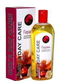Аюрведическое массажное масло Герань (Ayurvedic Body Massage Oil Geranium) Аюрведическое массажное масло Дэй Ту Дей Кэр с ароматом Герани улучшает кровообращение, стимулирует клеточный обмен, тонизирует кожу, снимает стресс и усталость, устраняет старые, омертвевшие клетки. Улучшает цвет кожи и придает ей здоровый вид. Подтягивает и делает кожу молодой и упругой.