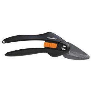 Секатор универсальный Fiskars Секатор Fiskars универсальный предназначен для резки различных материалов (пластмассы, шлангов, тонких листов металла и т. д.), но не подходит для резки растений.Предназначен для резки различных материалов (пластмассы, шлангов, тонких листов металла и т. д.), но не подходит для резки растений.