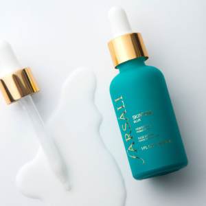 Сыворотка-праймер FARSÁLI SkiSerumntune Blur Perfecting Primer , 30 мл Сыворотка-праймер FARSÁLI Skintune Blur Perfecting Primer Serum два-в-одном тонким фильтром скрывает неровности кожи, ярко-выраженные поры, осветляет и выравнивает тон кожи.